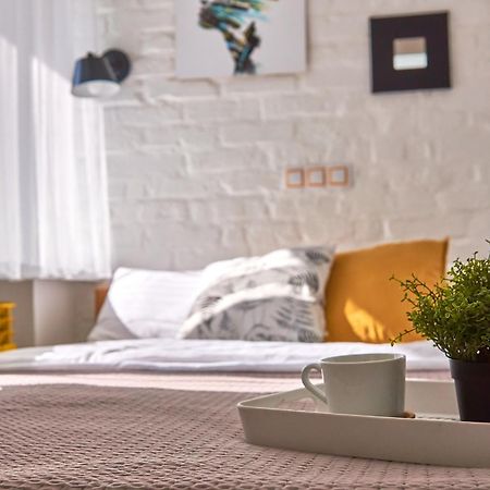 Яскраві Апартаменти √ Wi-Fi √ Кава √ 2Хв П.Олександрія Bila Cerkva Exteriér fotografie